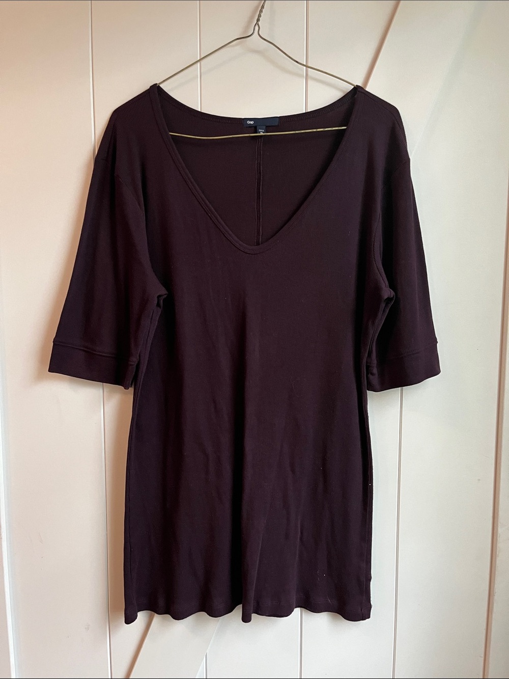 GAP V-Neck Short Sleeve Top - Maroon